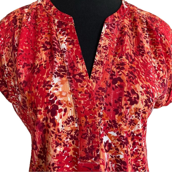 Apt. 9 red orange abstract pattern V neck short sleeve blouse. Petite S - Picture 6 of 8